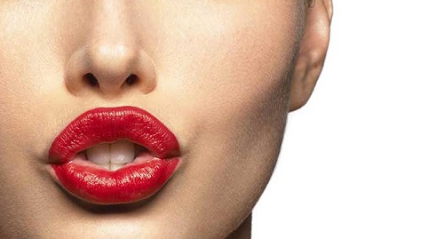 Powiększanie ust kwasem hialuronowym – sposób na wymarzone usta
